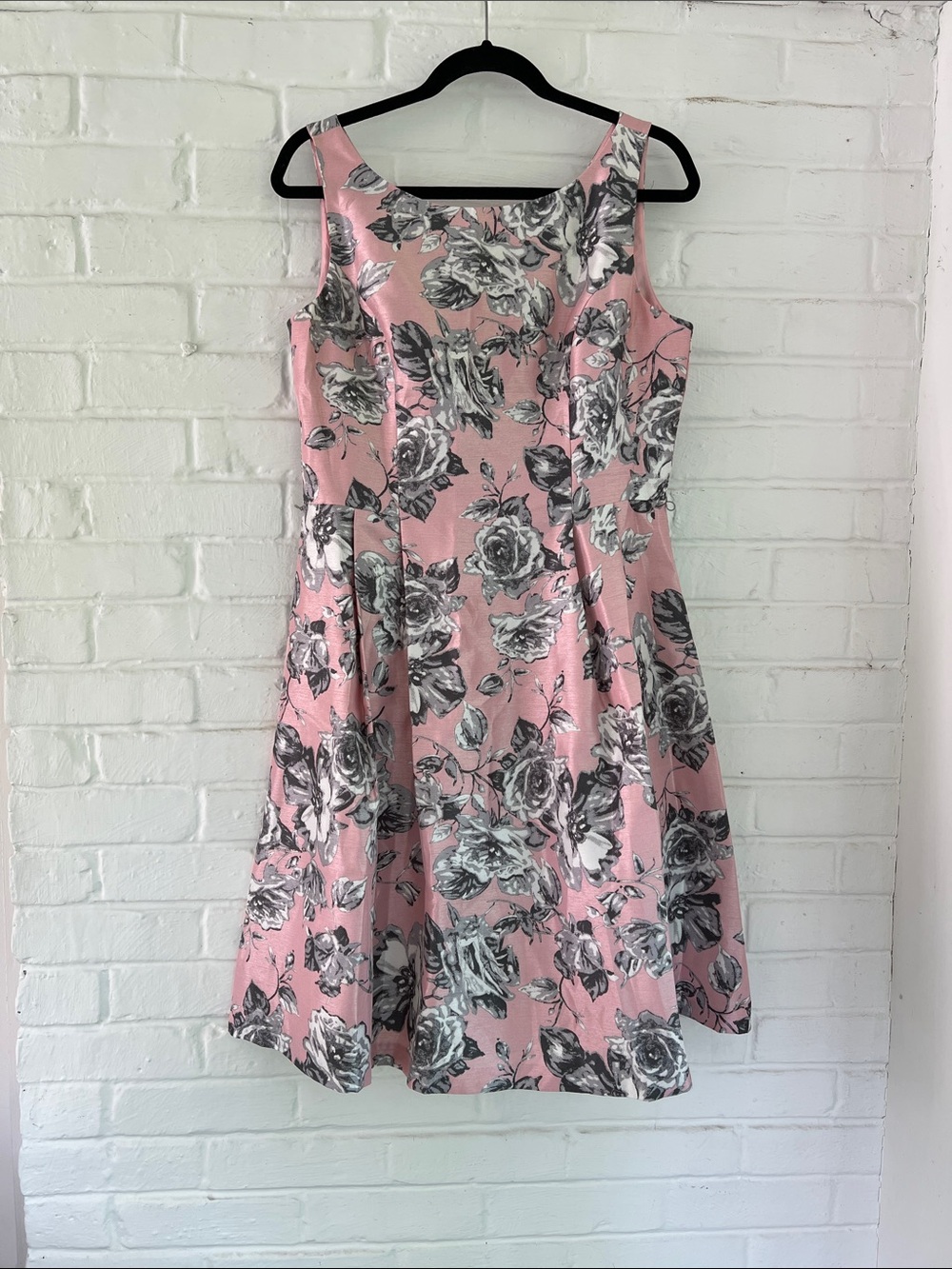 Jessica Howard Pink and Silver Floral Midi Dress